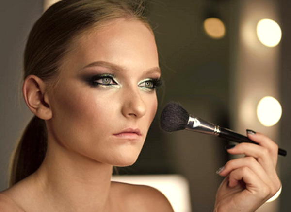 化妝品oem加工需要什么資質(zhì)